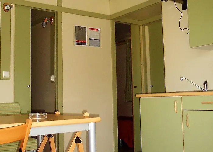 فندق Orbitur Valado Bungalows Caravan Park نازاريه