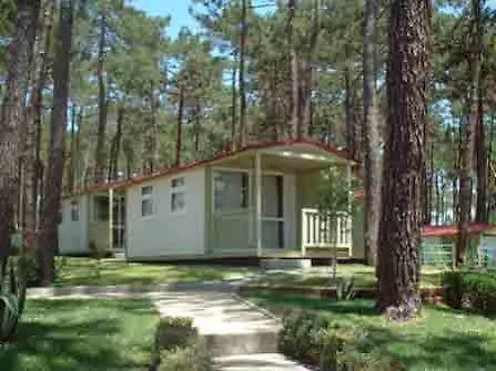 Orbitur Valado Bungalows Caravan Park فندق نازاريه